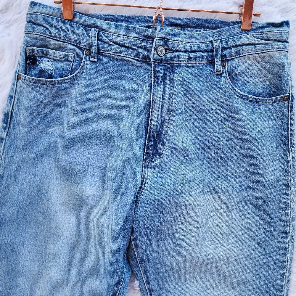 Kancan‎ Slim Straight Lightly Distressed Jeans